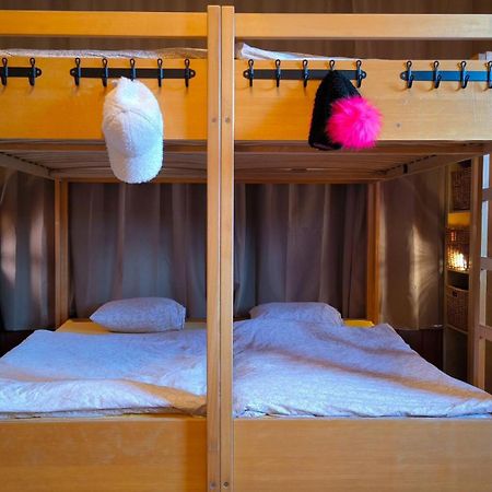 Backpacker Le Petit Baroudeur Vandrerhjem Champéry Eksteriør bilde